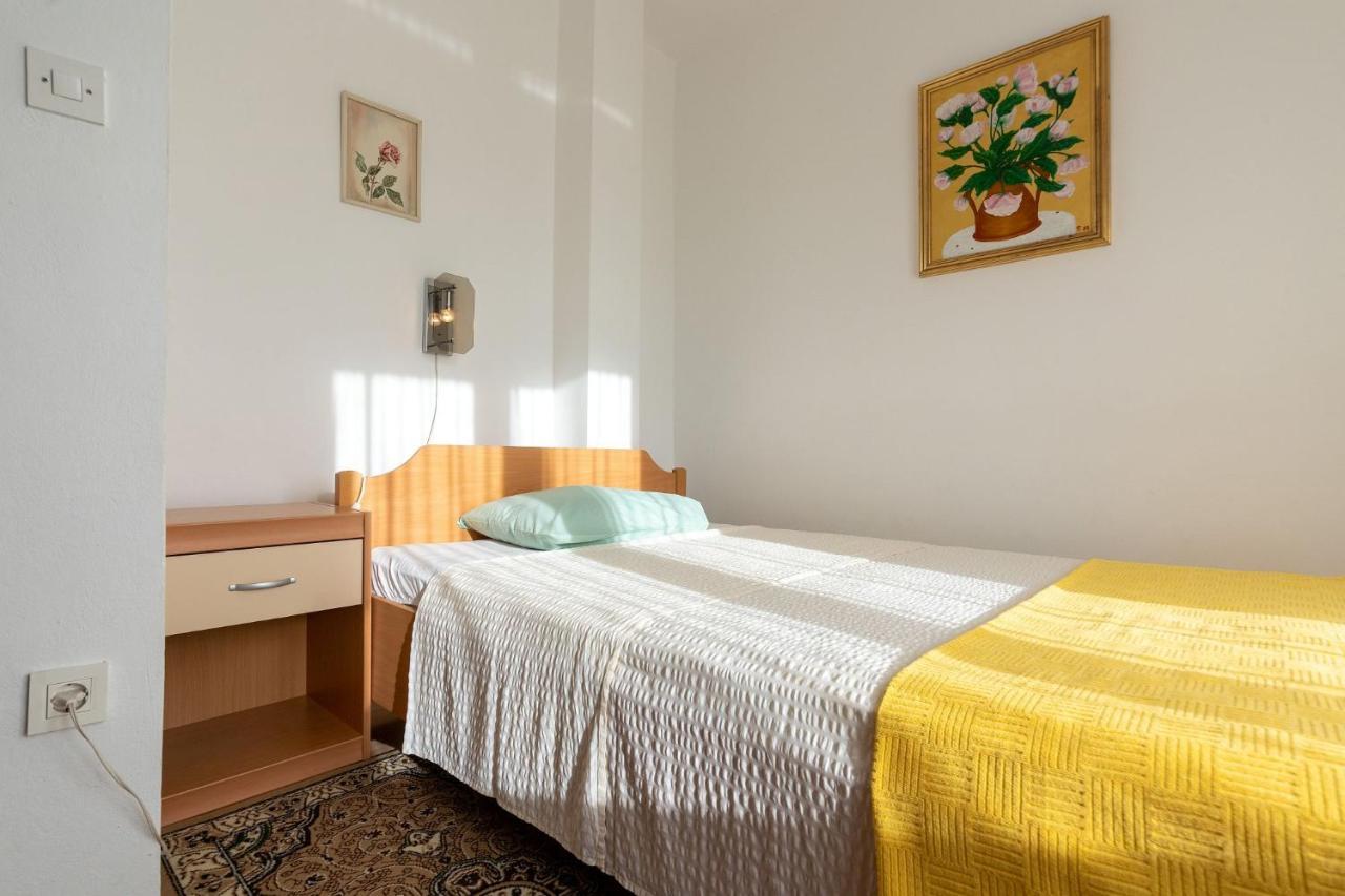 Apartments Pilicari (Adults Only) Ровин Екстериор снимка