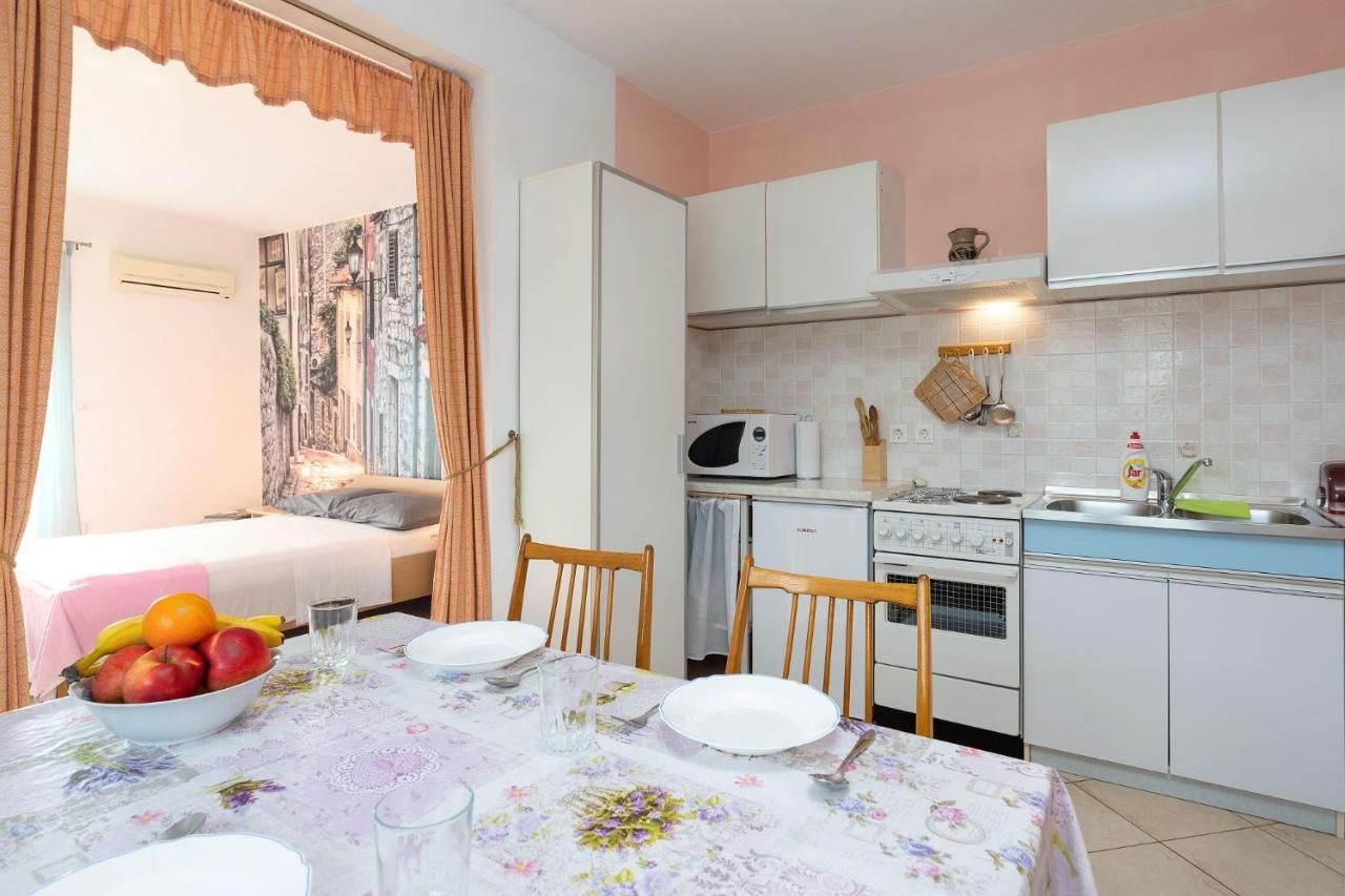 Apartments Pilicari (Adults Only) Ровин Екстериор снимка