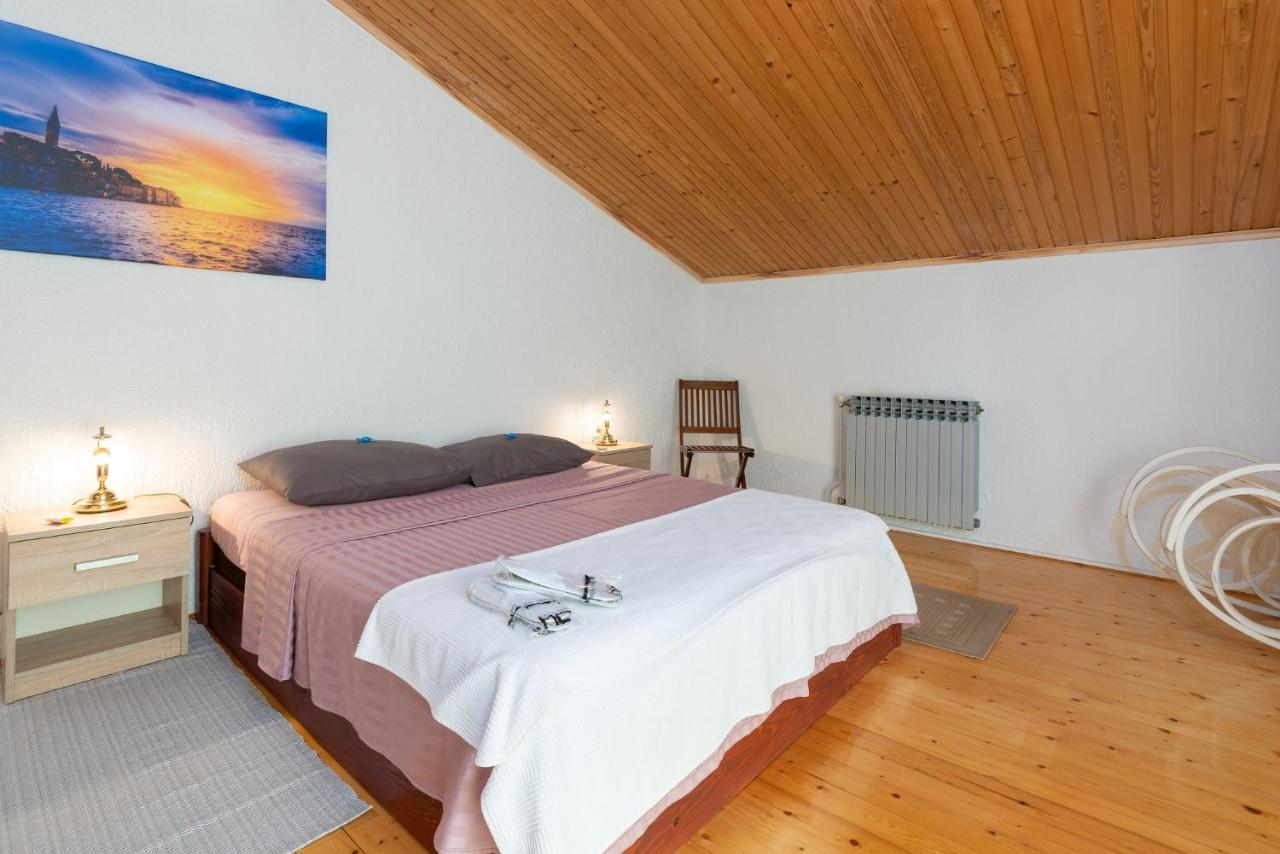 Apartments Pilicari (Adults Only) Ровин Екстериор снимка