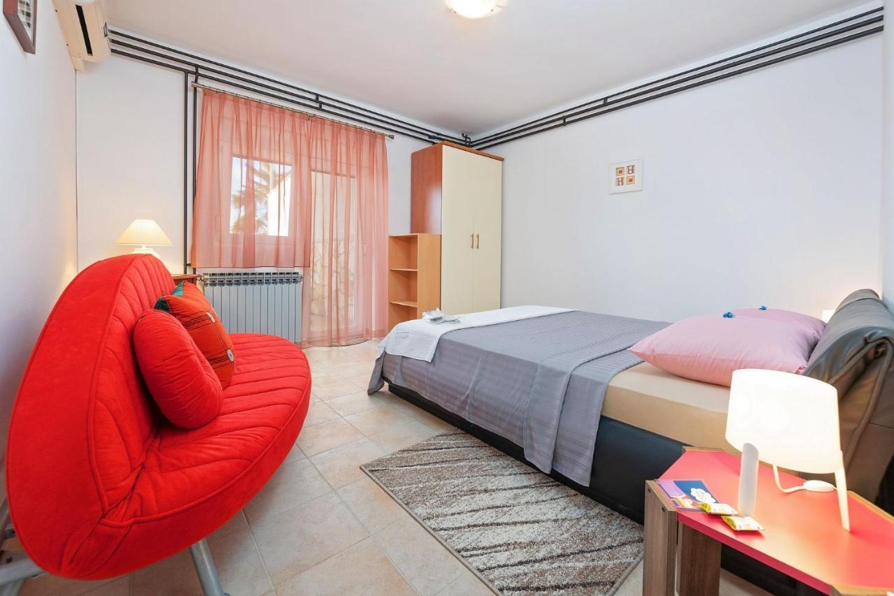 Apartments Pilicari (Adults Only) Ровин Екстериор снимка