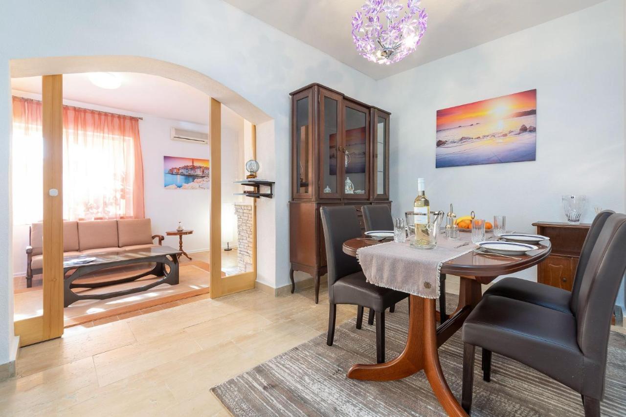 Apartments Pilicari (Adults Only) Ровин Екстериор снимка