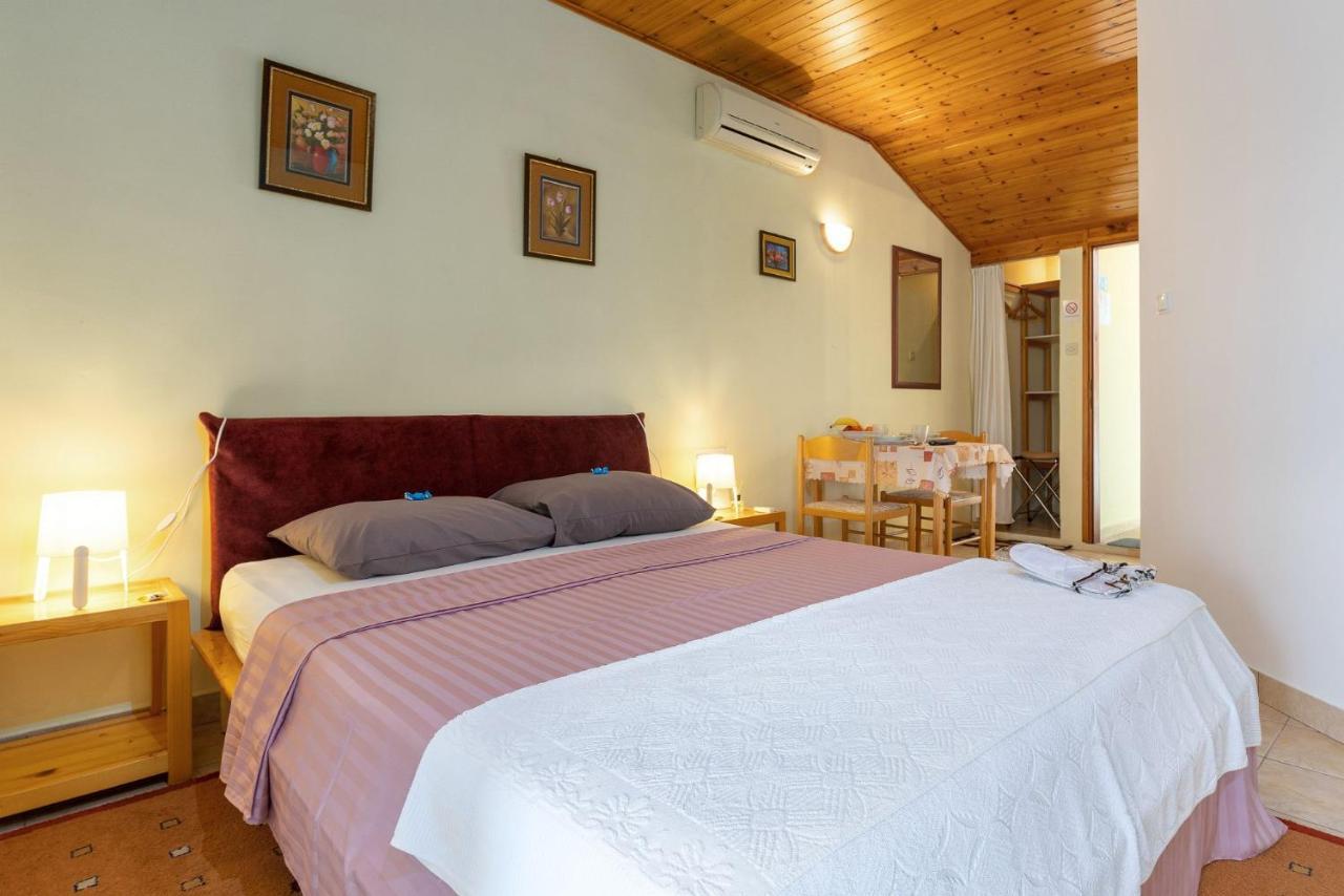 Apartments Pilicari (Adults Only) Ровин Екстериор снимка