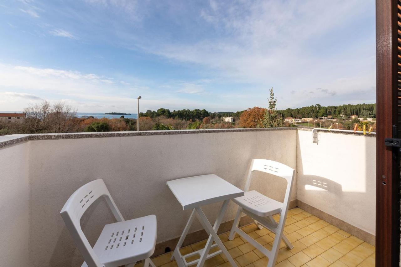 Apartments Pilicari (Adults Only) Ровин Екстериор снимка