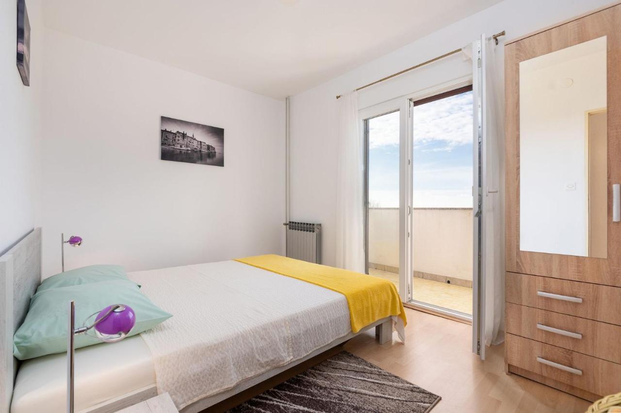 Apartments Pilicari (Adults Only) Ровин Екстериор снимка