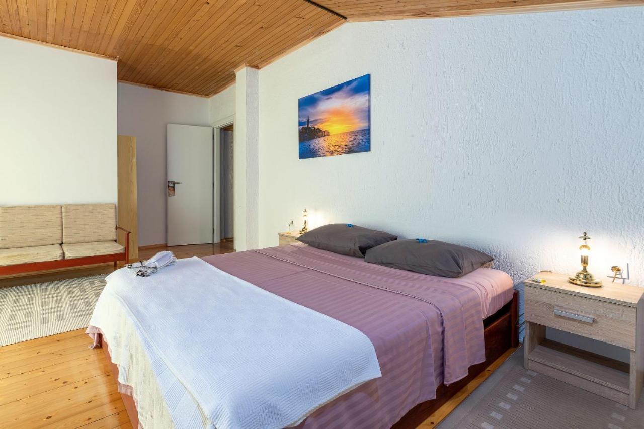 Apartments Pilicari (Adults Only) Ровин Екстериор снимка